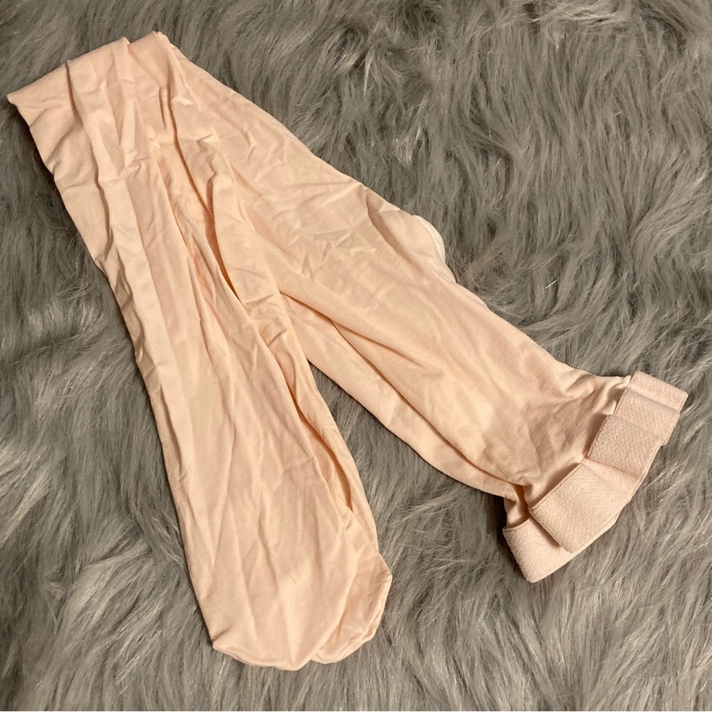 🐝 5/$18 NWOT DANSKIN Full Foot Theatrical Pink Tights